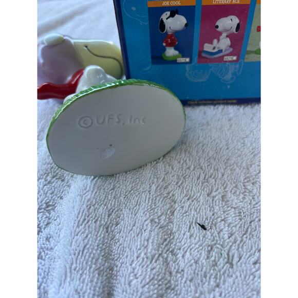 Peanuts Snoopy Flying Ace Flambro Figurine Nice Condition with Box - Picture 4 of 5